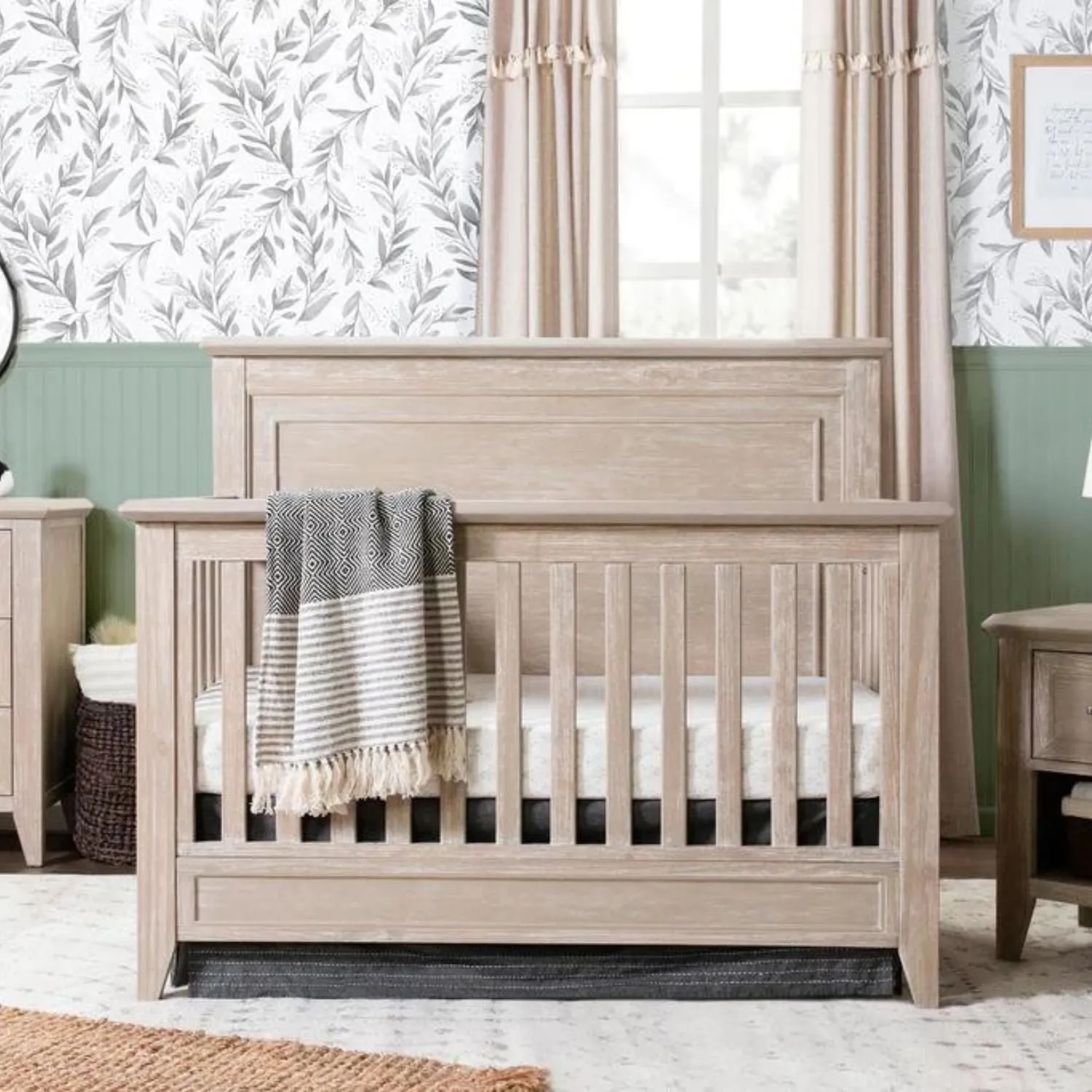 Beckett Rustic 4-in-1 Convertible Flat Top Crib