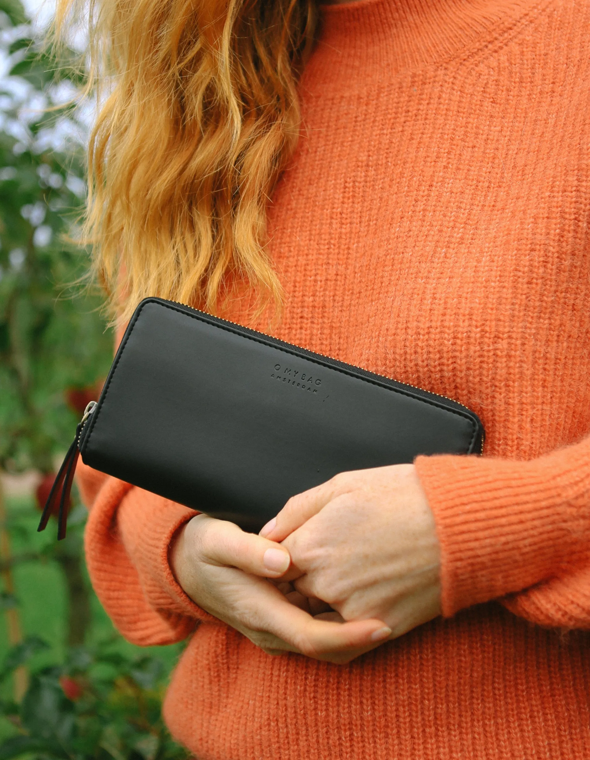 Sonny Wallet Black Apple Leather