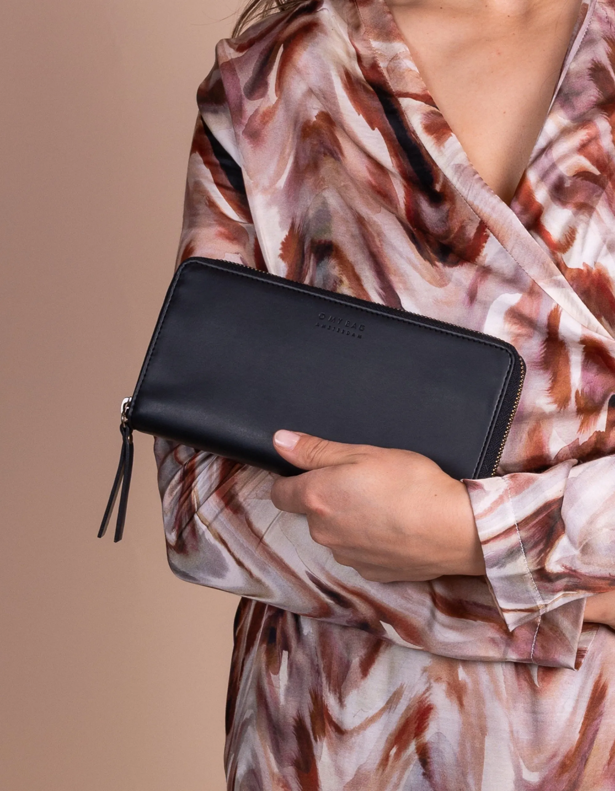 Sonny Wallet Black Apple Leather